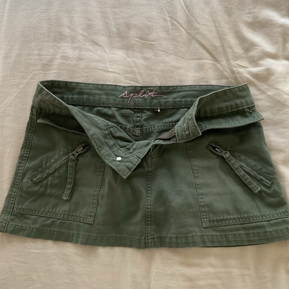 Mini skirt - Picture 2 of 3